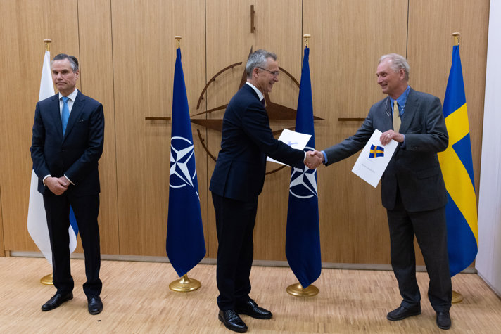 presented to NATO Secretary General Jens Stoltenberg on 18 May by Ambassadors Axel Wernhoff (Sweden) and Klaus Korhonen (Finland).