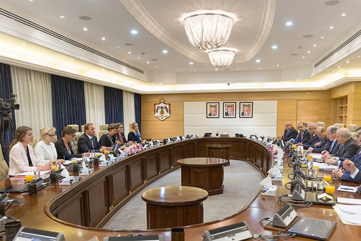 Photo of when Stefan Löfven met Jordanian Prime Minister Hani Mulki