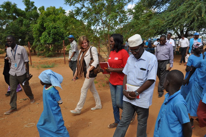 Isabella Lövin visiting a refugee camp in Dadaab, Kenya.