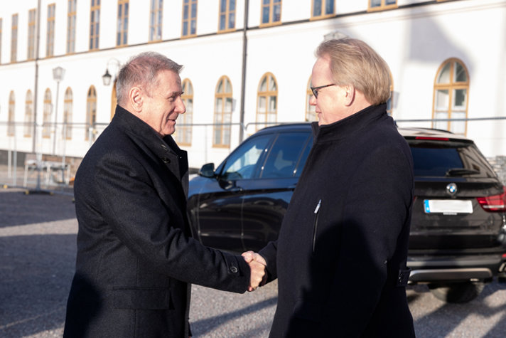 Minister for Defence Peter Hultqvist received Hungary’s Minister of Defence Tibor Benkö at Karlberg Palace