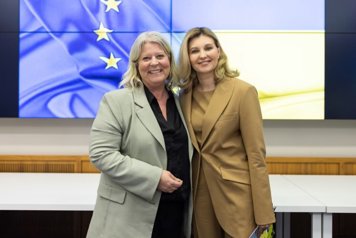 Minister for Social Services Camilla Waltersson Grönvall and President Zelenskyy’s wife, Olena Zelenska
