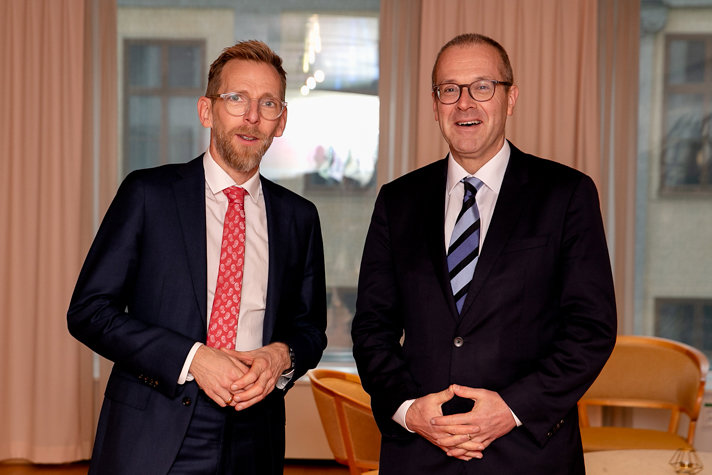 Portrait of Mr Jakob Forssmed, Minister for Social Affairs and Public Health, and Dr Hans Kluge, regional director WHO Europe.